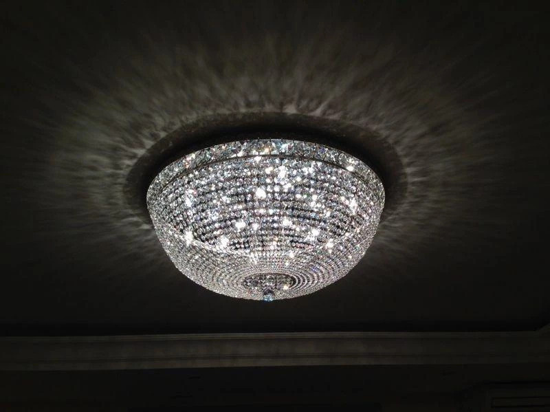 kryształowy żyrandol